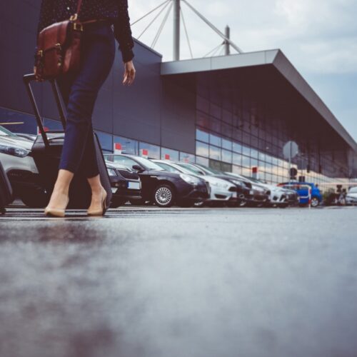 Parking na lotnisku Modlin — jak dokonać najlepszego wyboru?